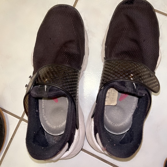 Nike Running Sneakers - Picture 4 of 4